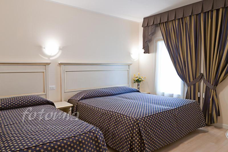 Hotel Ai Dogi Palmanova Cameră foto